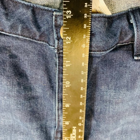 Lane Bryant Womens Cropped Jeans Size 16 Blue Mid Rise Wide Leg Flex Magic Waist - Picture 8 of 12